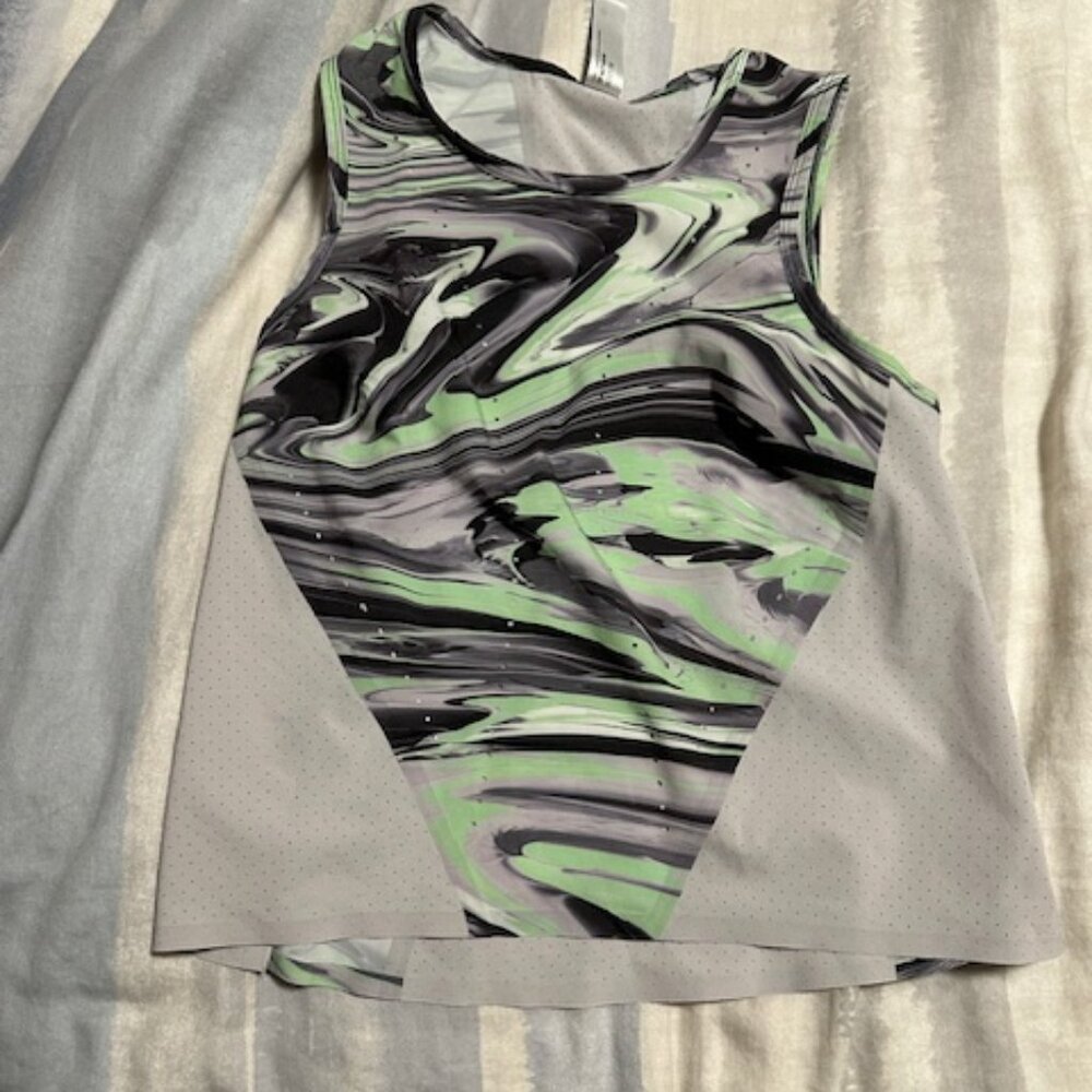Lululemon Swift Speed Tank size 2
